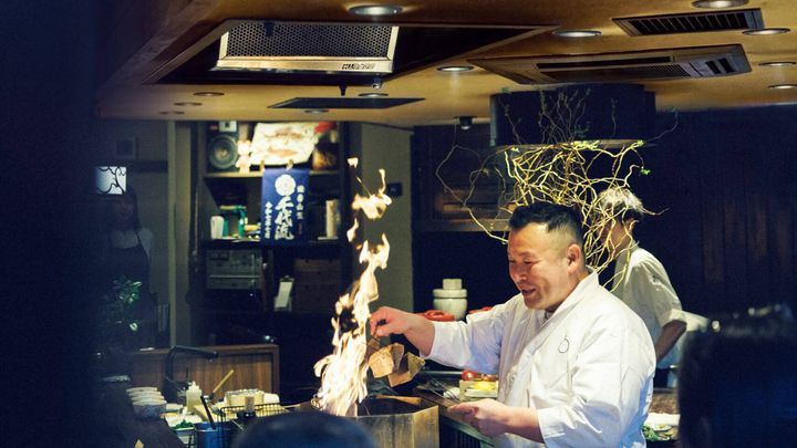 福岡〈藁焼みかん〉店内 調理場