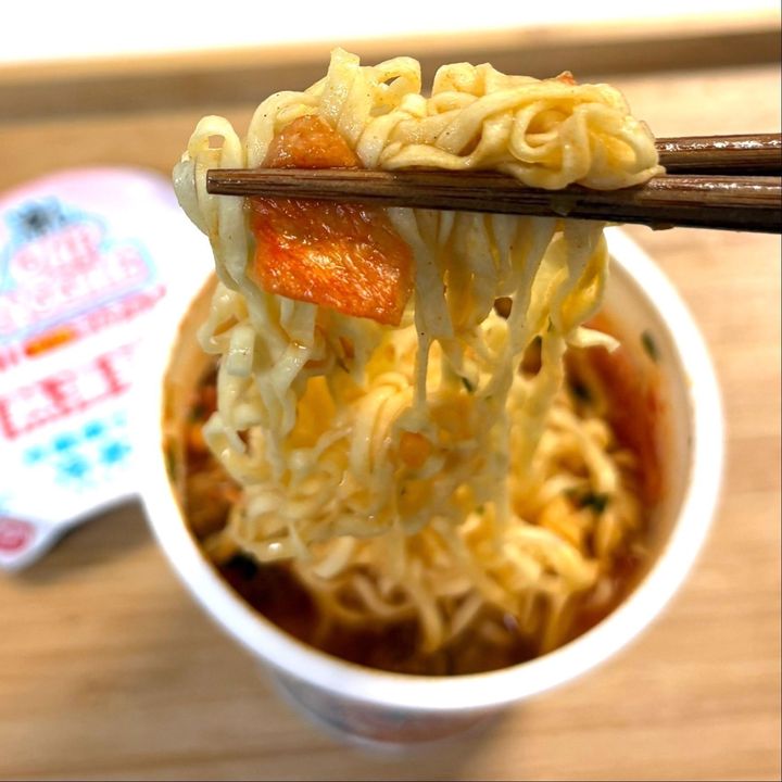 ピリ辛キムチ味も