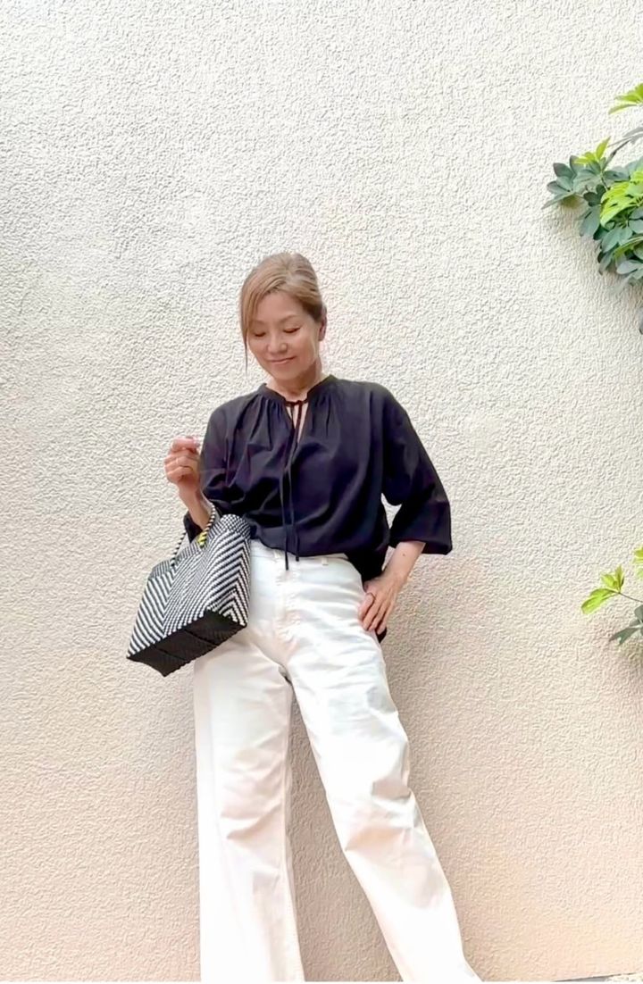 TOMOKO SHINOBEさんのデニムコーデ