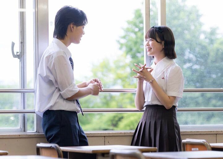 イケメン男子がゾッコンに！清楚系高2美少女の登場
