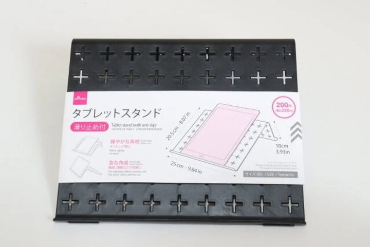黒い「タブレットスタンド（滑り止め付）」のパッケージ