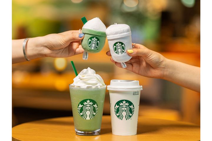 スターバックス ジョイフル カプセル（写真・左から）抹茶 クリーム フラペチーノ、ダブル トール ラテ （To Go）