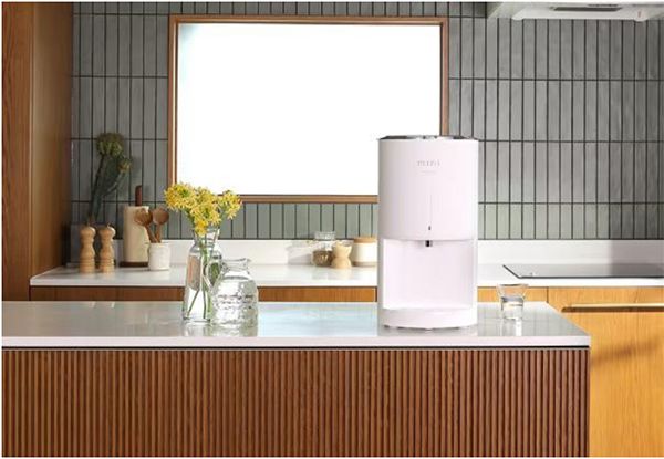 【東京都文京区】和カフェ「雨音茶寮」にフレシャスの天然水を使用した和菓子と冷茶の限定メニュー登場