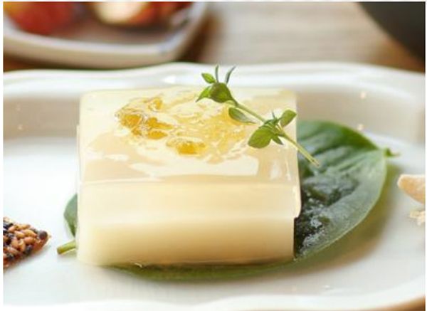 【東京都文京区】和カフェ「雨音茶寮」にフレシャスの天然水を使用した和菓子と冷茶の限定メニュー登場