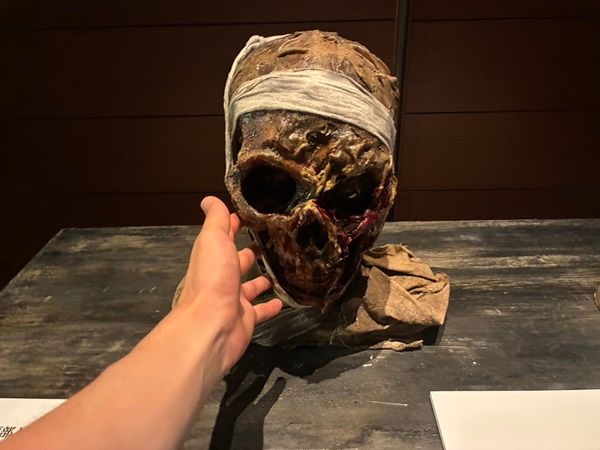 【大阪府大阪市】日本のホラー映画の美術を見て・撮って・触って楽しむ展示会、大阪で開幕！