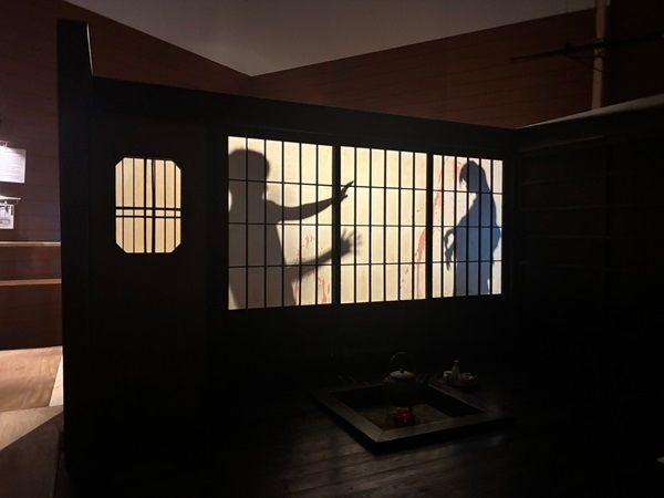 【大阪府大阪市】日本のホラー映画の美術を見て・撮って・触って楽しむ展示会、大阪で開幕！