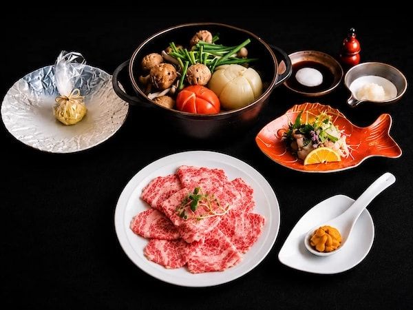 【兵庫県淡路市】「GRAND CHARIOT北斗七星135°」が淡路ビーフを使ったトマトすき焼きのコースを提供