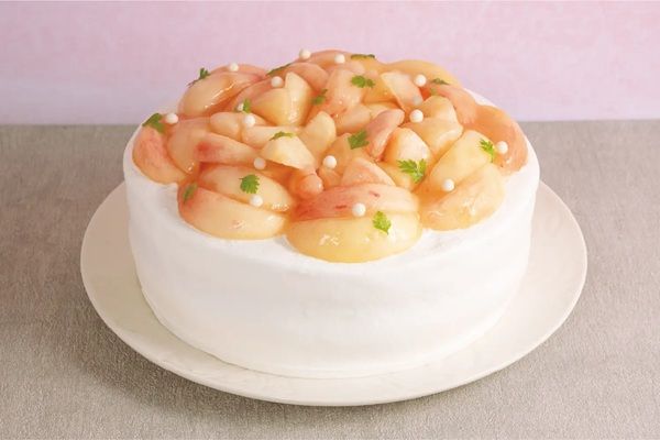 ダッキーダックなどで桃フェア開催！白桃のショートケーキ＆黄桃のズコットが登場