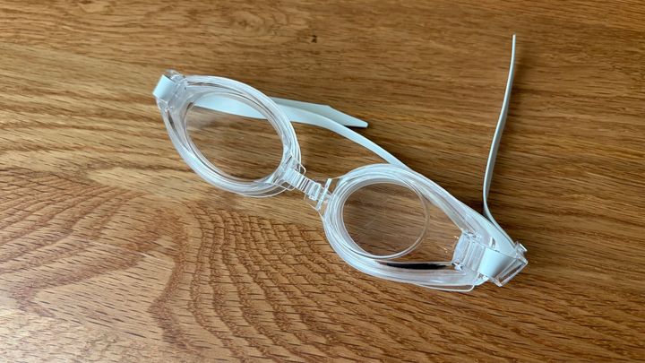 ダイソーの水泳ゴーグルはどんな種類がある？子供用・大人用を買ってみた【100均】