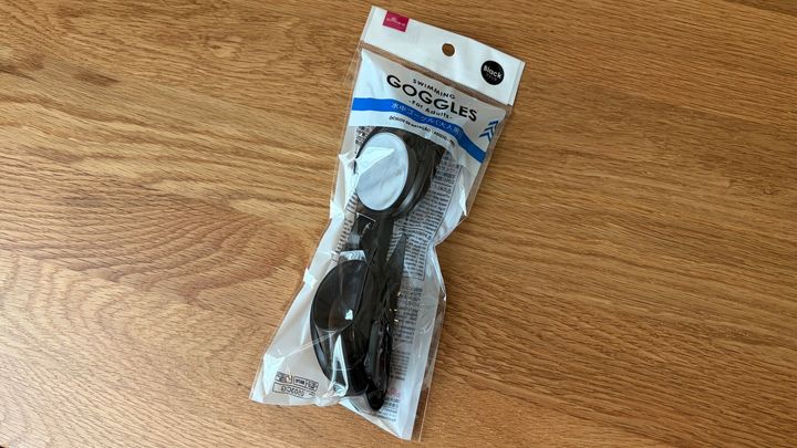 ダイソーの水泳ゴーグルはどんな種類がある？子供用・大人用を買ってみた【100均】