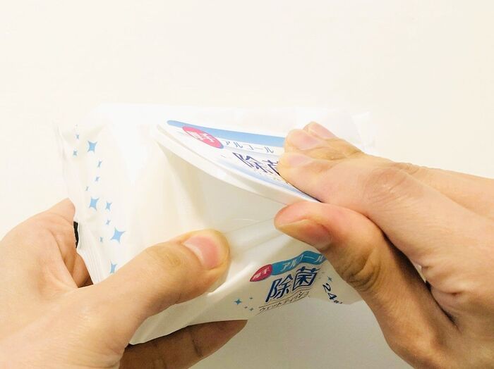 【ウェットティッシュのふた】捨てるのちょっと待って！夏の旅行にも役立つ便利グッズに早変わり♪