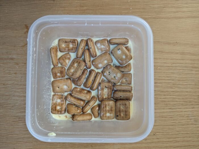 賞味期限が迫った〈カンパン〉を丸ごと食べる！？防災備蓄をおいしく使い切る驚きワザ3選