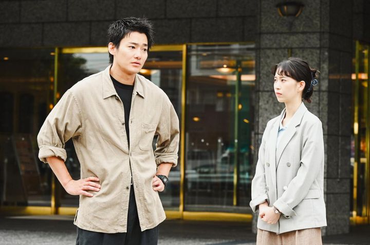 津村大輔（野村周平）、二宮由梨（森川葵）／「マイ・フィクション」第5話より©️ABCテレビ
