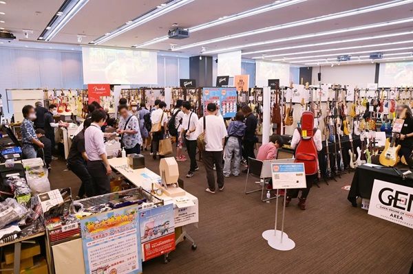 【東京都千代田区】お茶の水でギターやベース、バイオリンの展示即売会を開催！プレゼント企画も