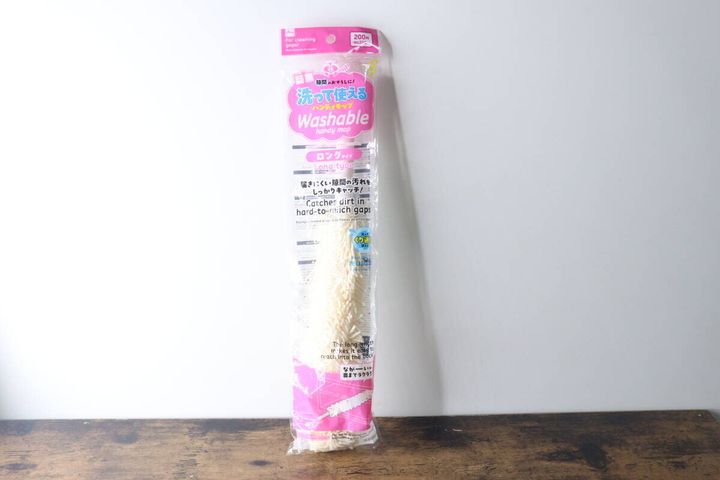 ダイソー洗って使えるハンディモップのパッケージ全体