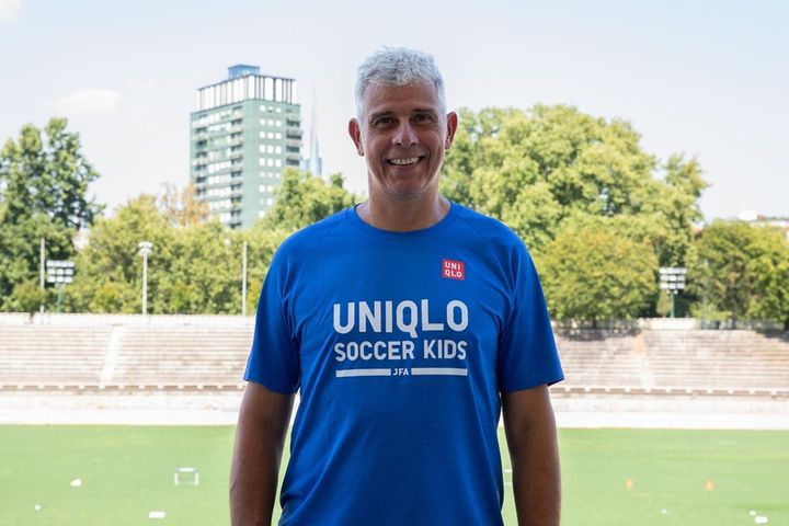 画像1: “JFA×ユニクロ”イベントに参加の元イタリア代表守護神が語る鈴木彩艶「W杯出場GKの中でもトップを争うぐらいの能力」