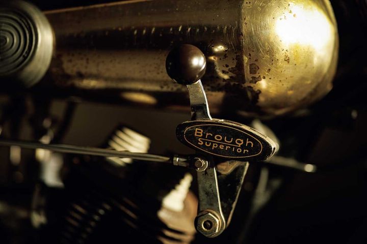 100年前の名車を”普通のバイク”として乗る──ブラフシューペリアSS80と生きる男