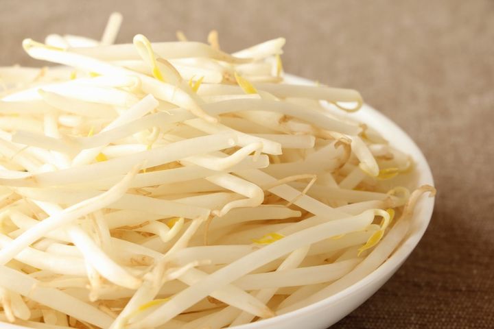 母がマルチ商法で作った借金で弟が進学を断念、一家離散に！年収150万・30歳女性が負った「一生消えない傷」