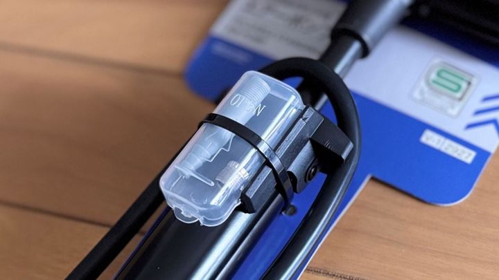 100均で買える「自転車の空気入れ」実際どう？ 入らないって本当？ 足踏み式はある？【ダイソー・セリア・キャンドゥ】