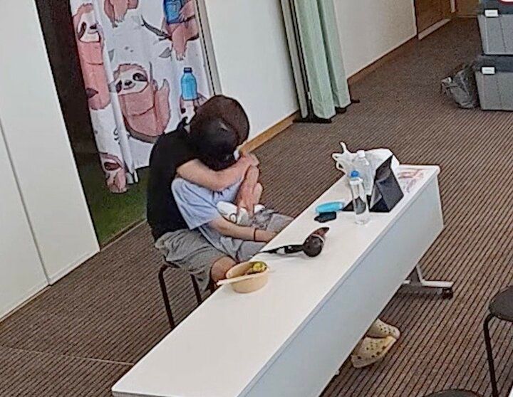 楽屋で高校生カップルが2人きりになった途端