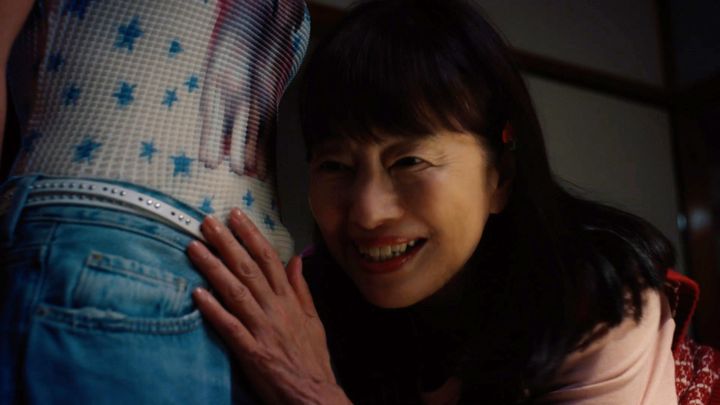 ドラマ『夫婦と16歳〜狂気の隣人〜』第5話より （C）「夫婦と16歳」製作委員会 width=