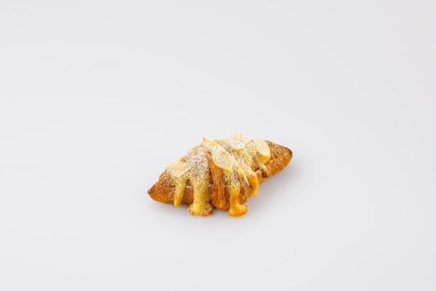 アーモンドクリームがたっぷりの「発酵バタークロワッサン ダマンド」