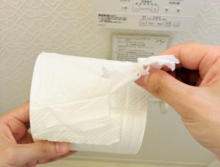新品のトイペがビリビリ破れる問題、「指でスーッとするだけ」で嘘みたいに解決します！