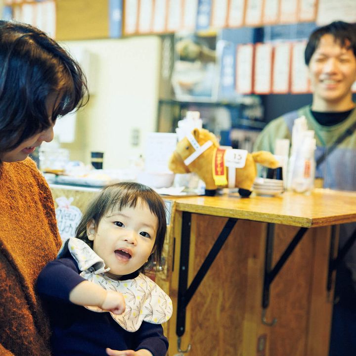 東比恵〈占部商店〉店内