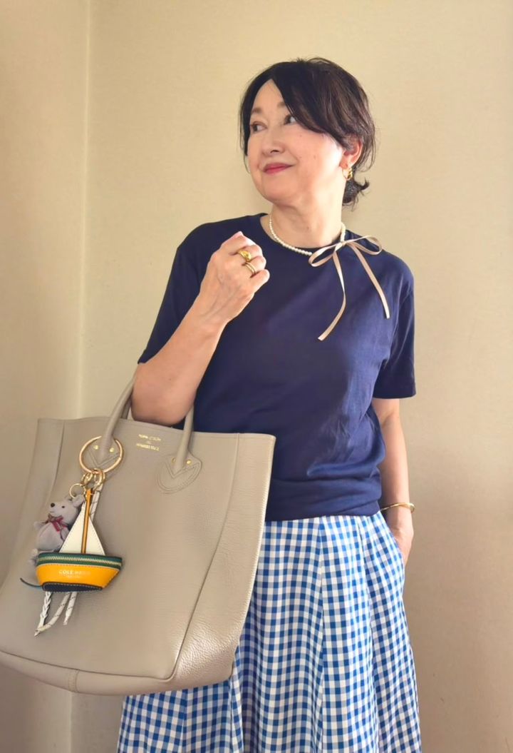ドライカラークルーネックTシャツ コーデ