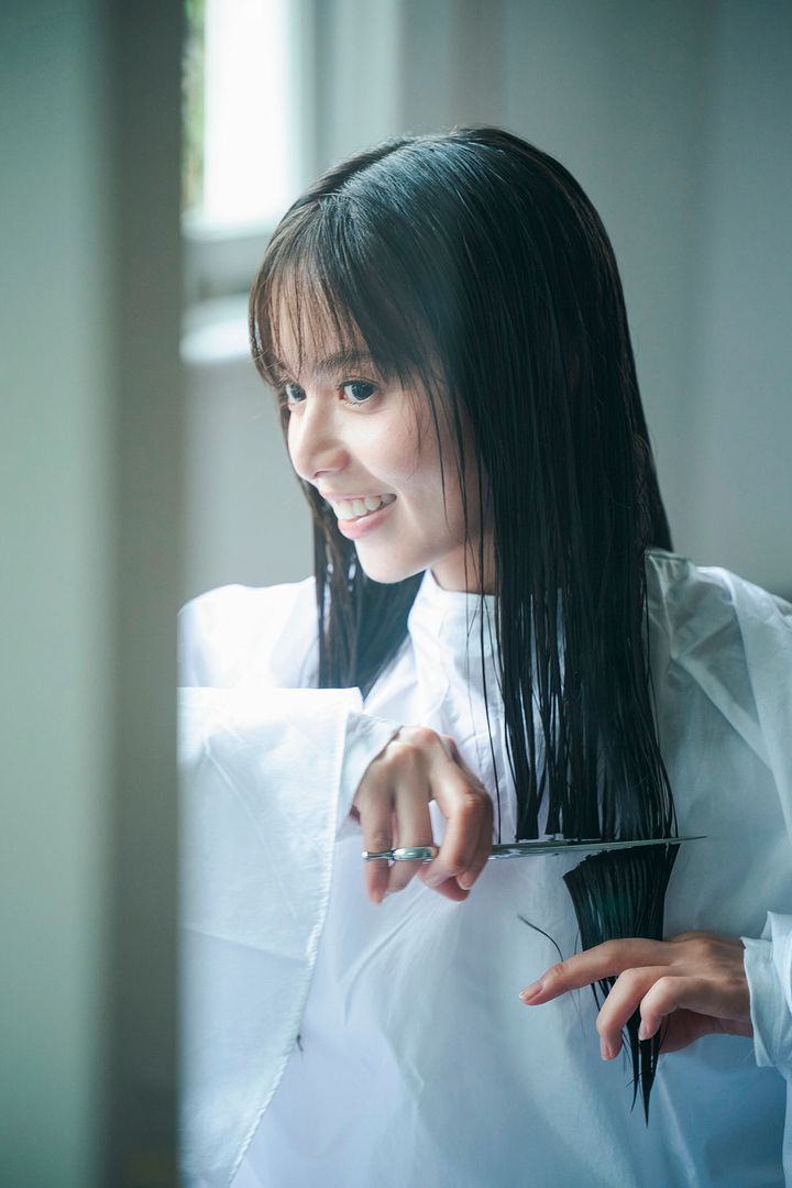 齋藤飛鳥 髪を切る