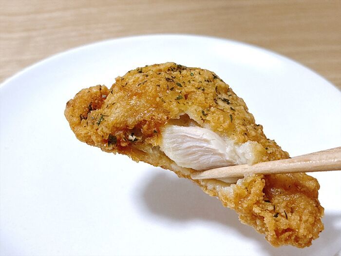 【ケンタッキー】真夏の激辛チキン対決！！「レッド」vs.「グリーン」どっちが美味しい？食べ比べてみた！
