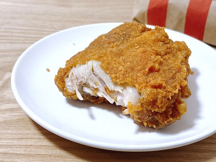 【ケンタッキー】真夏の激辛チキン対決！！「レッド」vs.「グリーン」どっちが美味しい？食べ比べてみた！