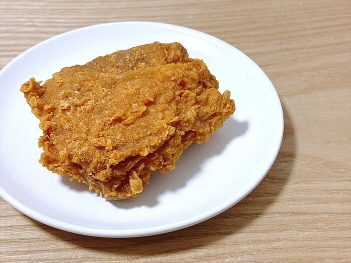 【ケンタッキー】真夏の激辛チキン対決！！「レッド」vs.「グリーン」どっちが美味しい？食べ比べてみた！