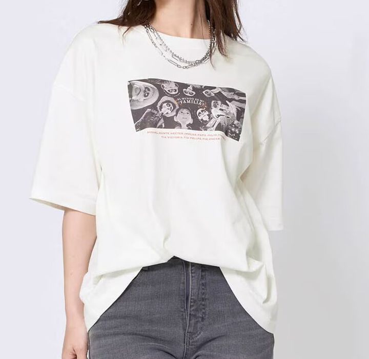 ユニセックススーベニアTシャツ リメンバー・ミー ホワイト