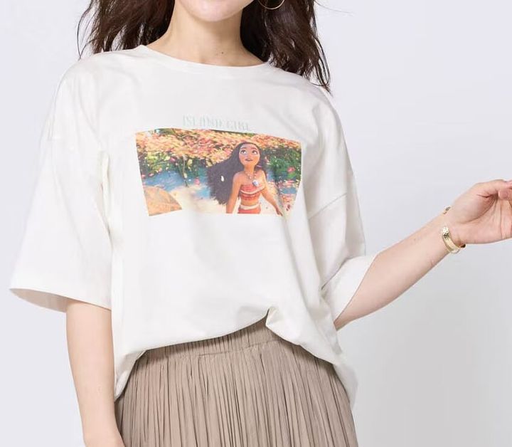 ユニセックススーベニアTシャツ モアナ アイランドガール