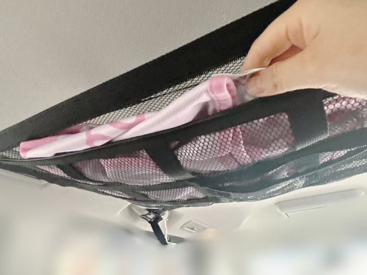 落ちそうなものはネット内に収納できる