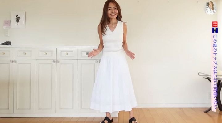 ユニクロの「Vネックブラトップ」