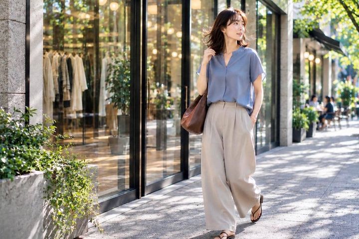 年相応、できれば年齢よりも若く見られたい…。40代から見直したい“立ち姿”と“しぐさ”