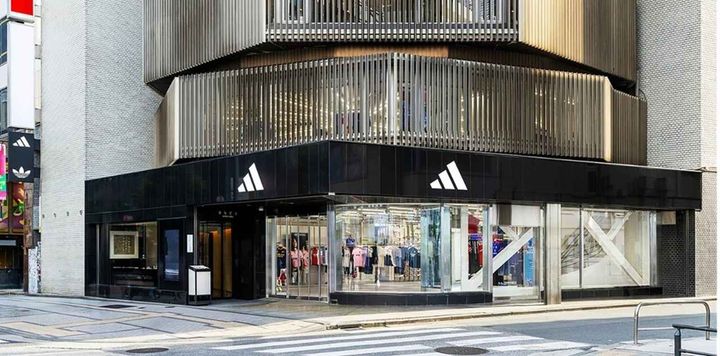 画像1: 「コモの新ユニ」も新宿で買える！adidas、日本初の“フットボール×ライフスタイル”コンセプトストアが7月31日オープン