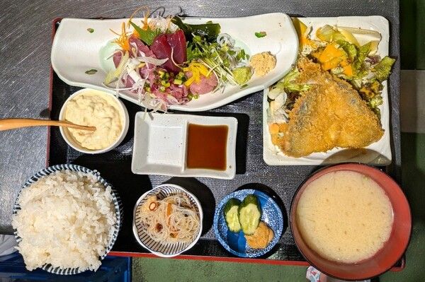 【東京都杉並区】毎日の生活に寄り添う街の定食屋「食堂 髙ひろ」が、「西荻高架下」にオープン！