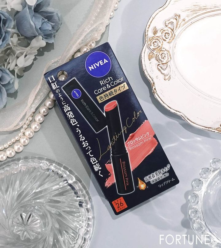 ニベア リッチケア＆カラー リップ 色持続タイプ
