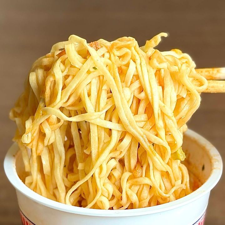 日清】「冷水だけで美味しい」「想像よりもピリ辛」SNSでも話題の新作