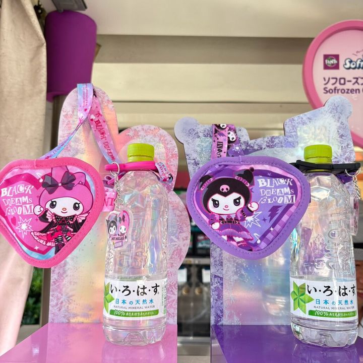 左：マイメロディ／右：クロミ ボトルストラップ ～アイスパック付き～