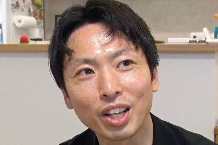 【写真・画像】「今日で先生と生徒の関係終わりますね」担任の先生と結婚した”16歳年下”妻、卒業式当日を振り返る「言葉にならないくらいの…」 1枚目