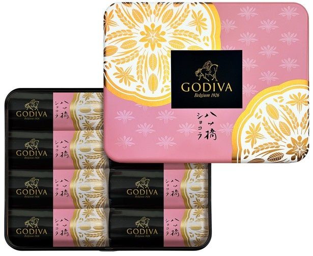 ベルギー産カカオマスを使いカカオの風味を引き立てた「八ッ橋ショコラ」(1566円)