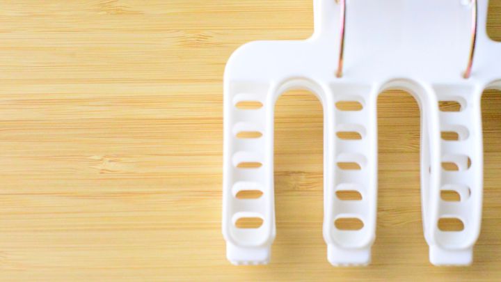 【100均】洗濯ばさみ6選！大きいものや学校用に便利なひも付きも紹介