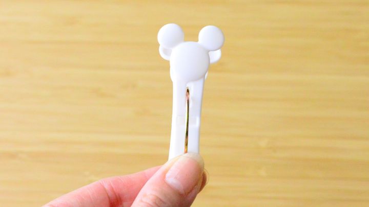 【100均】洗濯ばさみ6選！大きいものや学校用に便利なひも付きも紹介