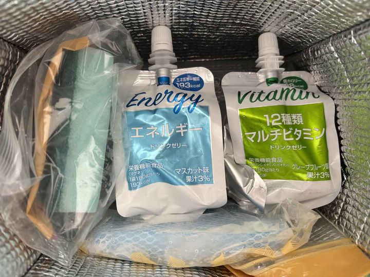 画像: ゼリー飲料と一緒に持ち歩いても、ひんやり感キープ