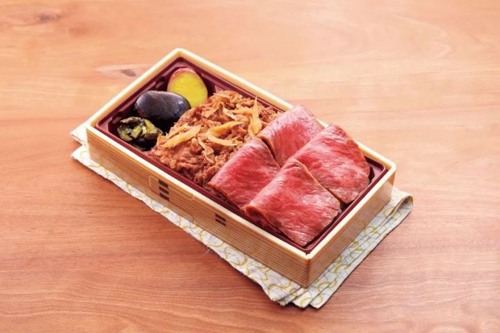 佐賀牛のローストビーフ・すき焼き弁当