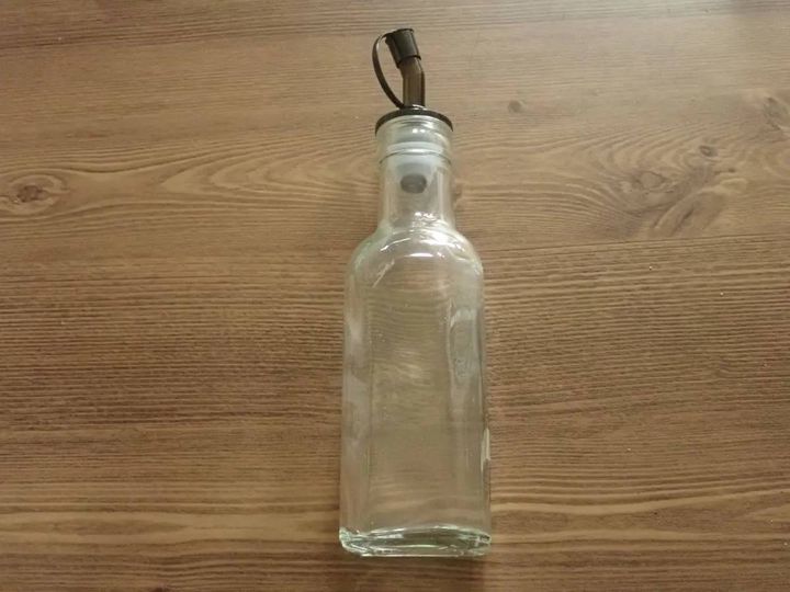 DAISO(ダイソー)：ビネガー＆オイルガラスボトル(白・黒、約180mL)